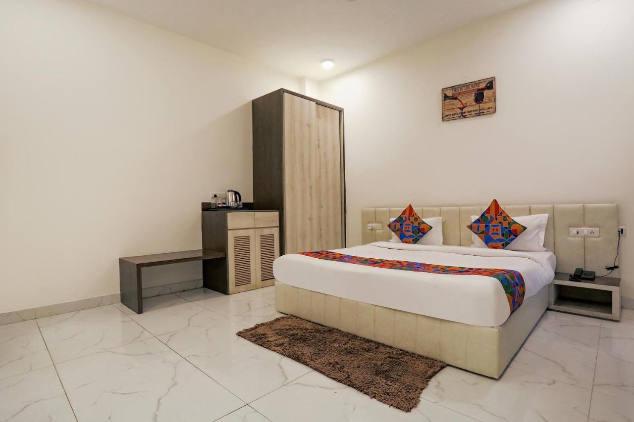 Fabhotel Ab Inn Huda City Center Гургаон Экстерьер фото