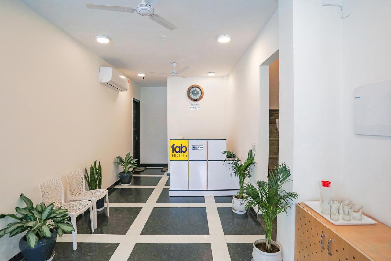 Fabhotel Ab Inn Huda City Center Гургаон Экстерьер фото